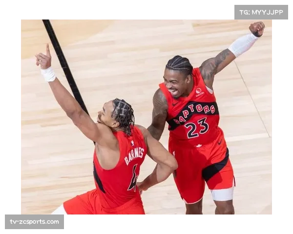 博伊尔斯攻守转换上篮打进，猛龙打出一波10-2追平比分